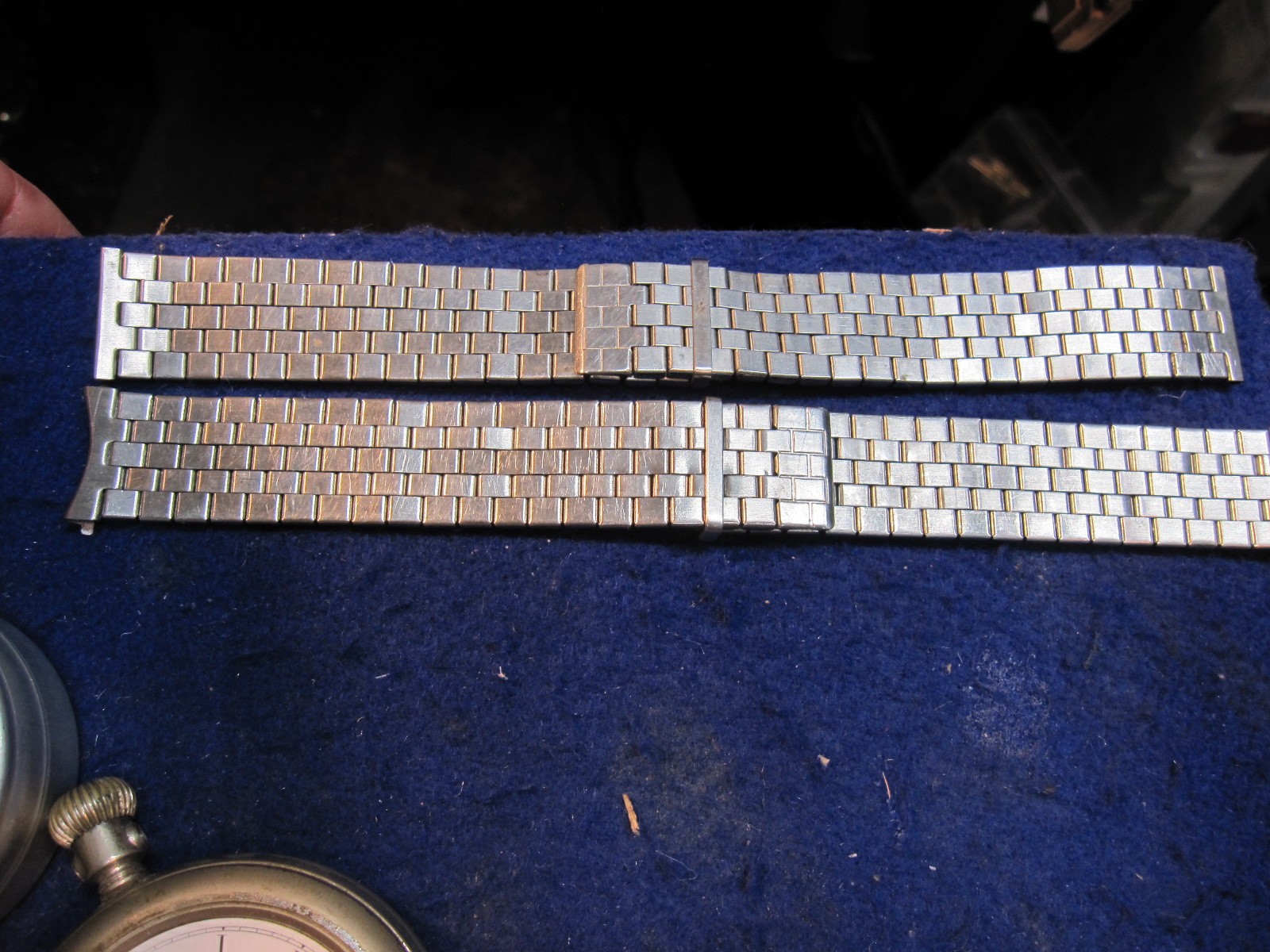 lot of 2 HK Patent brick pattern expansion type wristwatch bracelet band